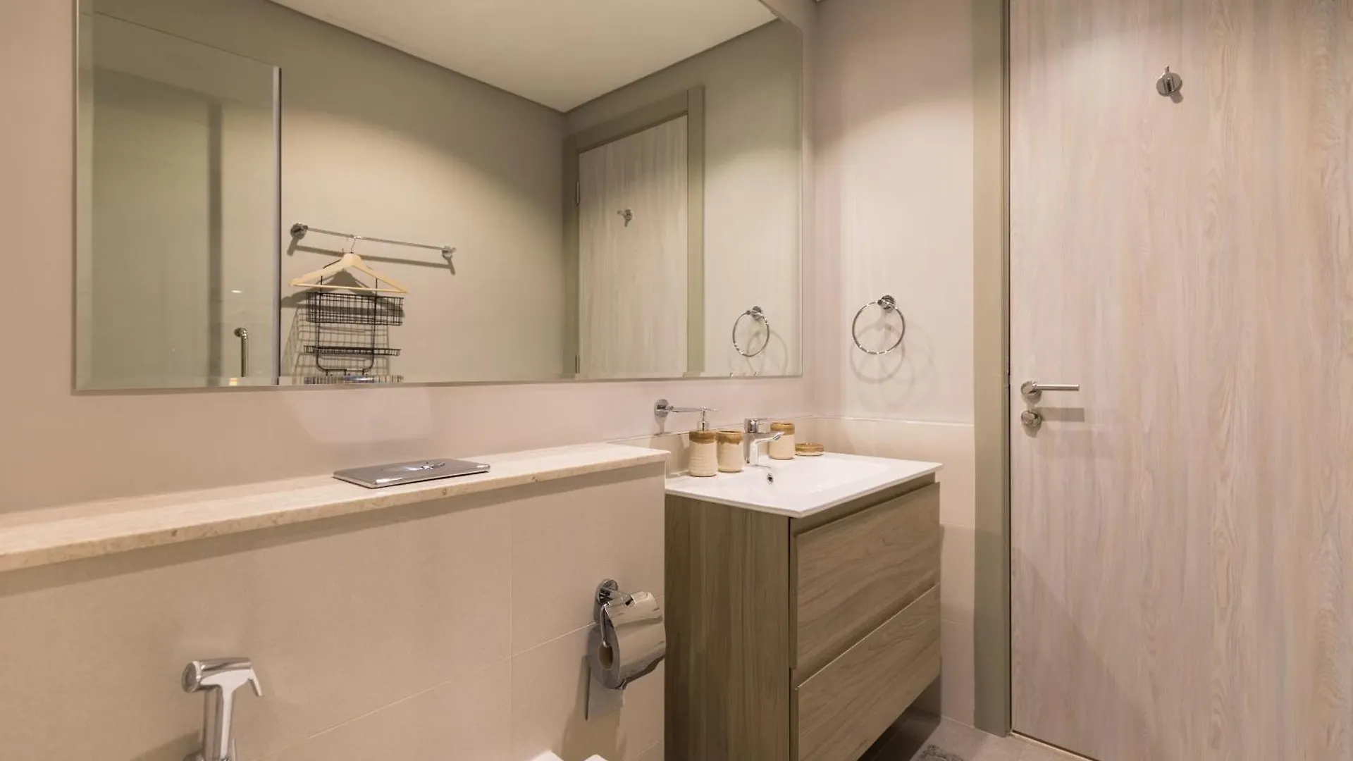 Quiet 1Br With River View Dubaï Appartement