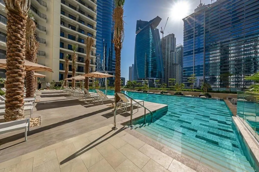 Apartment Quiet 1Br With River View Dubai